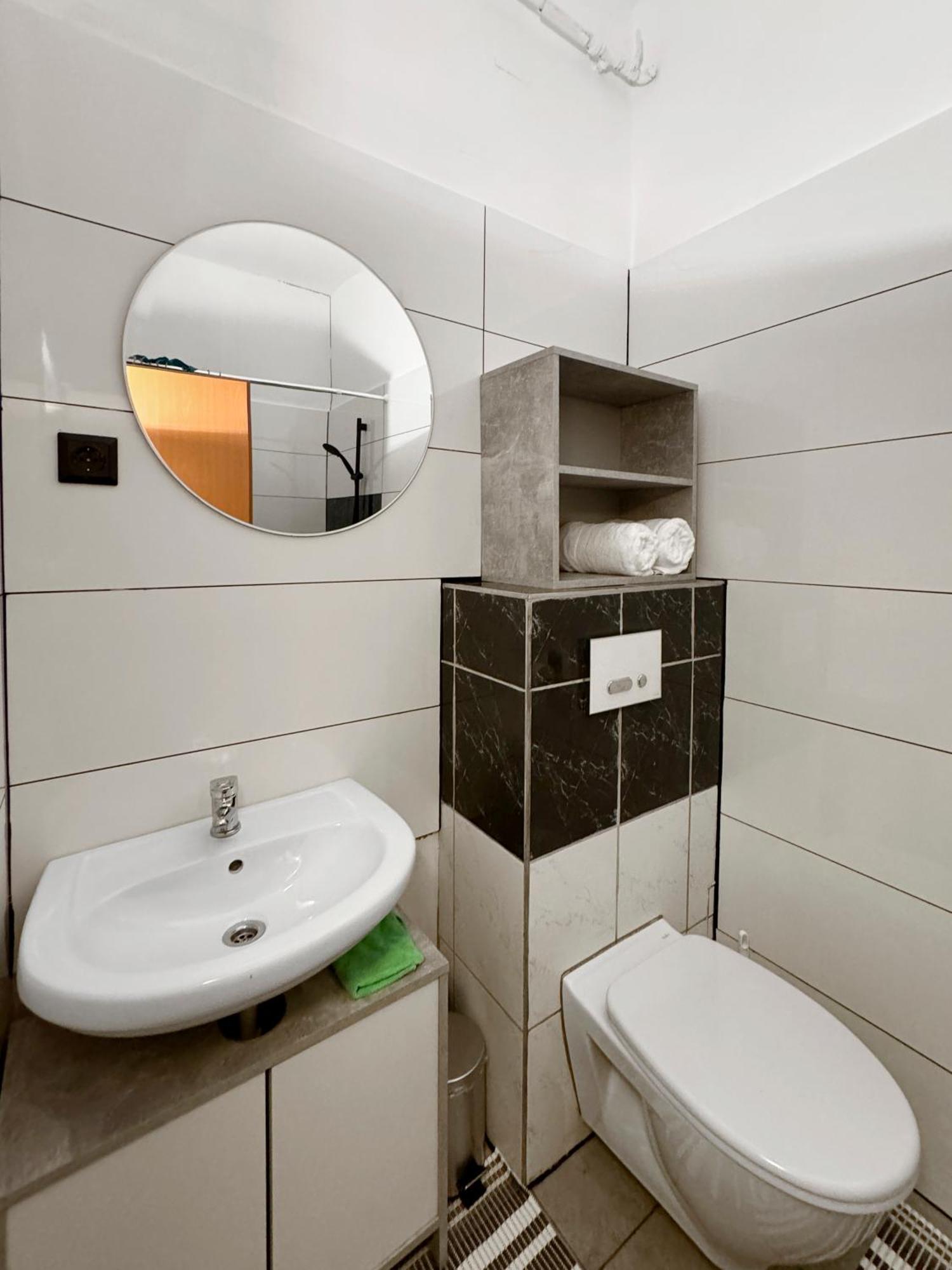 Feworld - Center Apartment